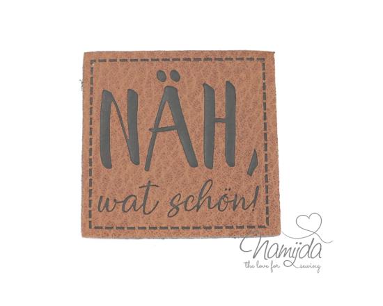 1 Stück - KuNSTLEDER LABEL - NÄH, wat schön! - AUFNÄHER MIT VORGEDRUCKTER NÄHNAHT - 40mm x 40mm