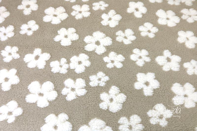 0,5 MTR. ♥ SUPER SOFTER FLOWER TEDDY / ZoTTEL TAUPE ♥