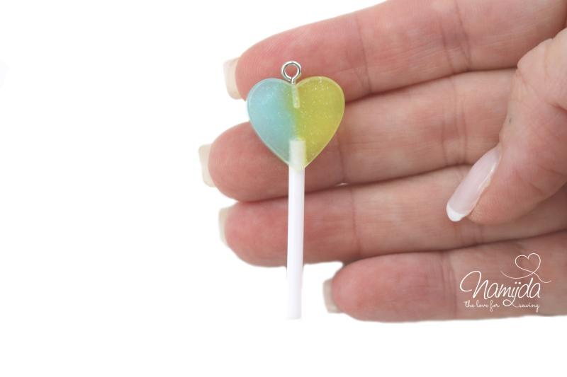 1 Stück - LOLLI HERZ LIME/TÜRKIS DIY ANHÄNGER