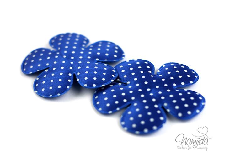 2 Stck. ♥Blumen Applikationen - 6,5cm - gepunktet - BLAU♥